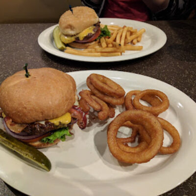 Moo Moo’s Burger Barn