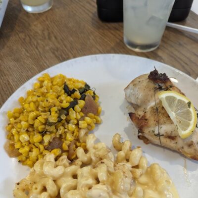 Selland’s Market Caf√© Broadway Sacramento